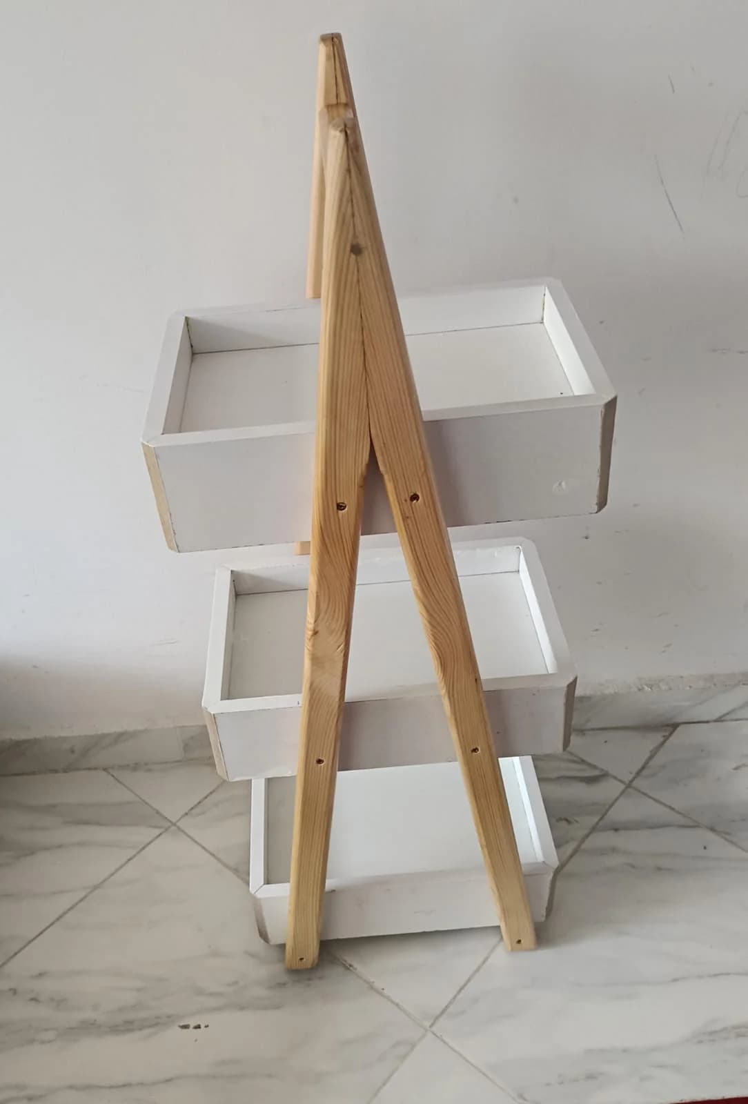 Étagère échelle - vue latérale gauche