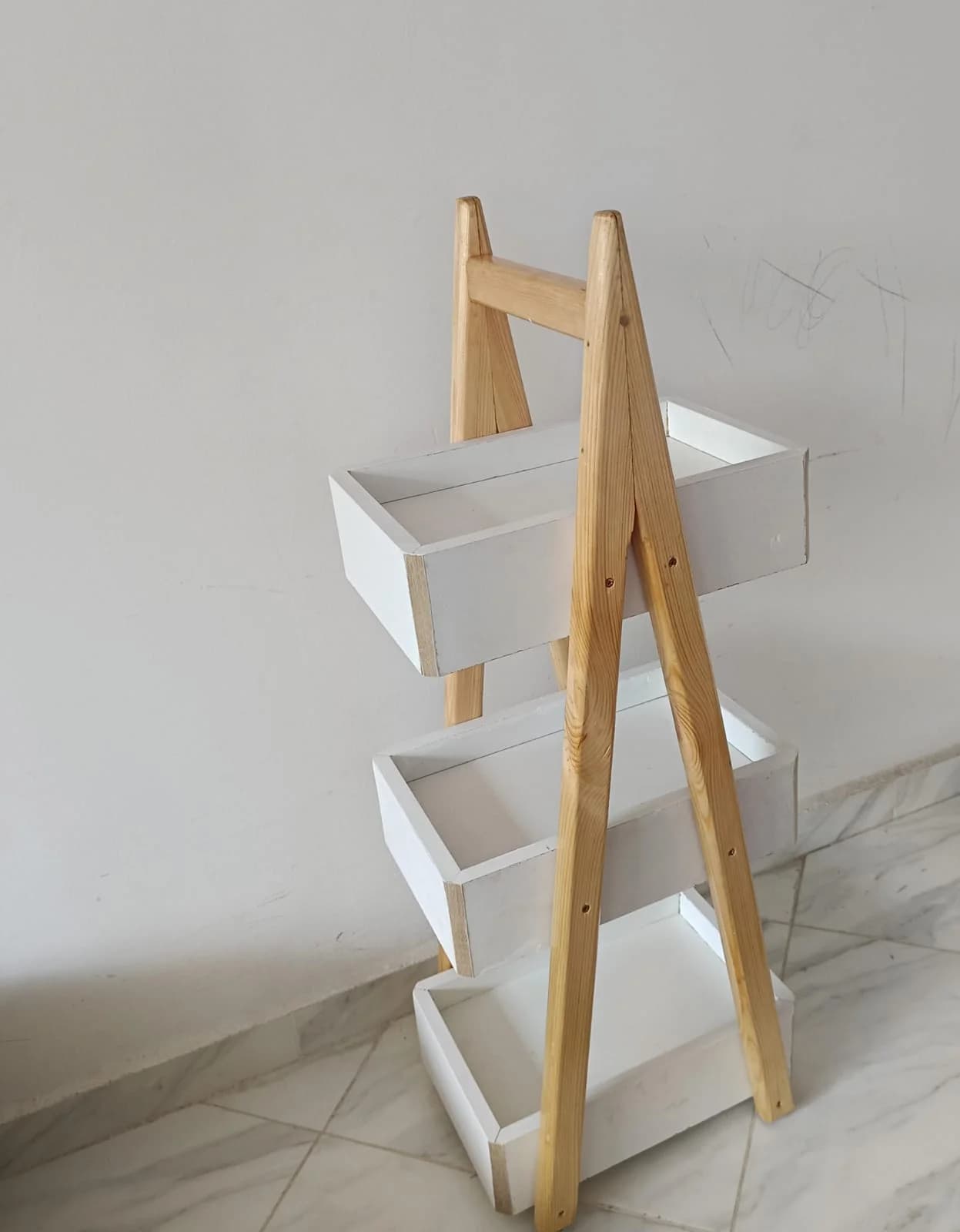 Étagère échelle - vue latérale droite